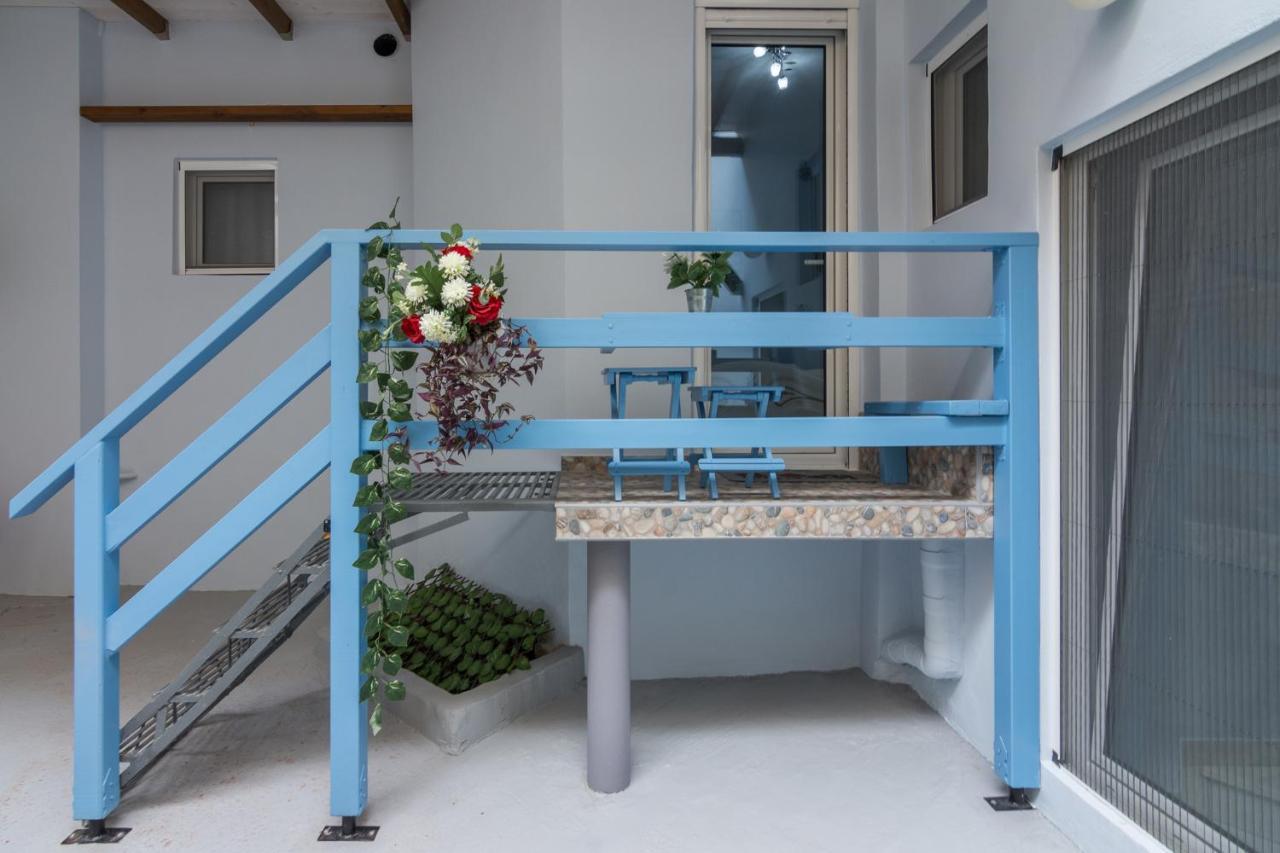 Wonderful Renovated Apartment With Private Patio Athènes Extérieur photo